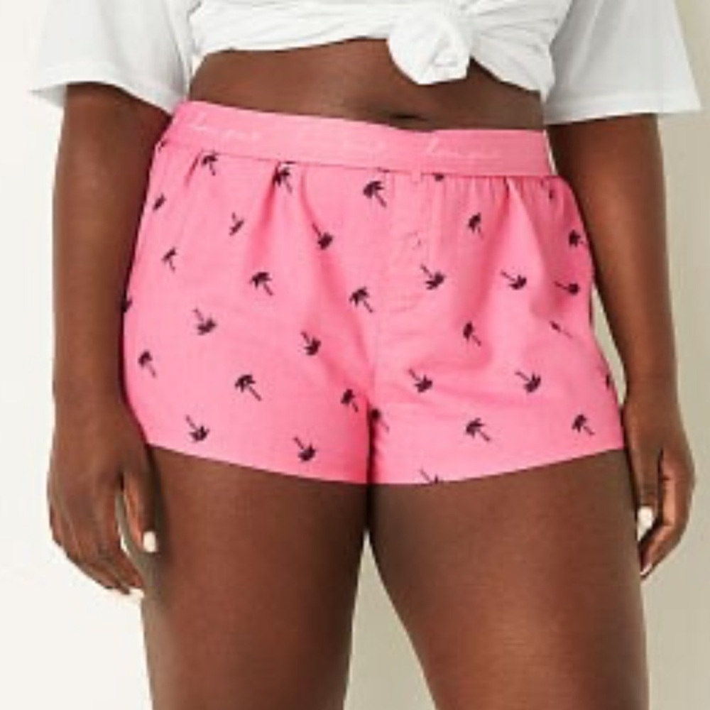 PINK
FLANNEL BOXY PAJAMA SHORTS